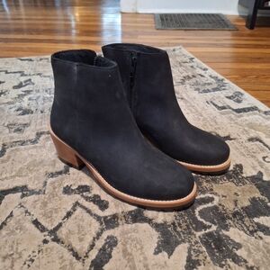 Patina Ankle Boots size 7W